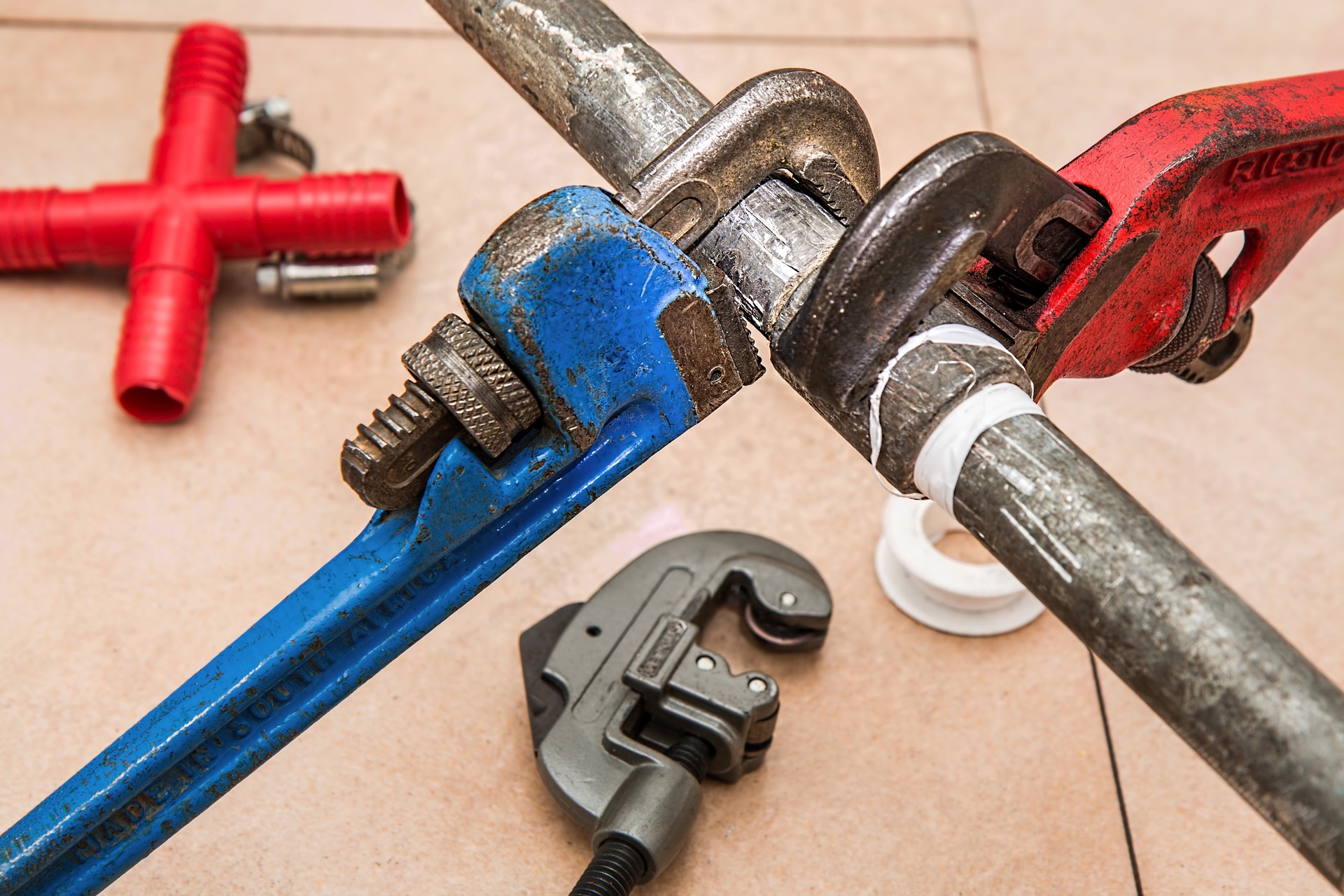 outils de plomberie
